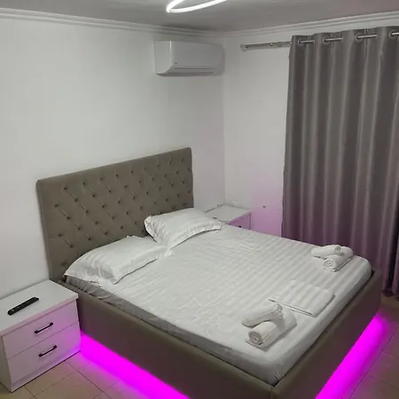 Bed & Breakfast Escape *